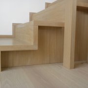 samonosilne stopnice 14